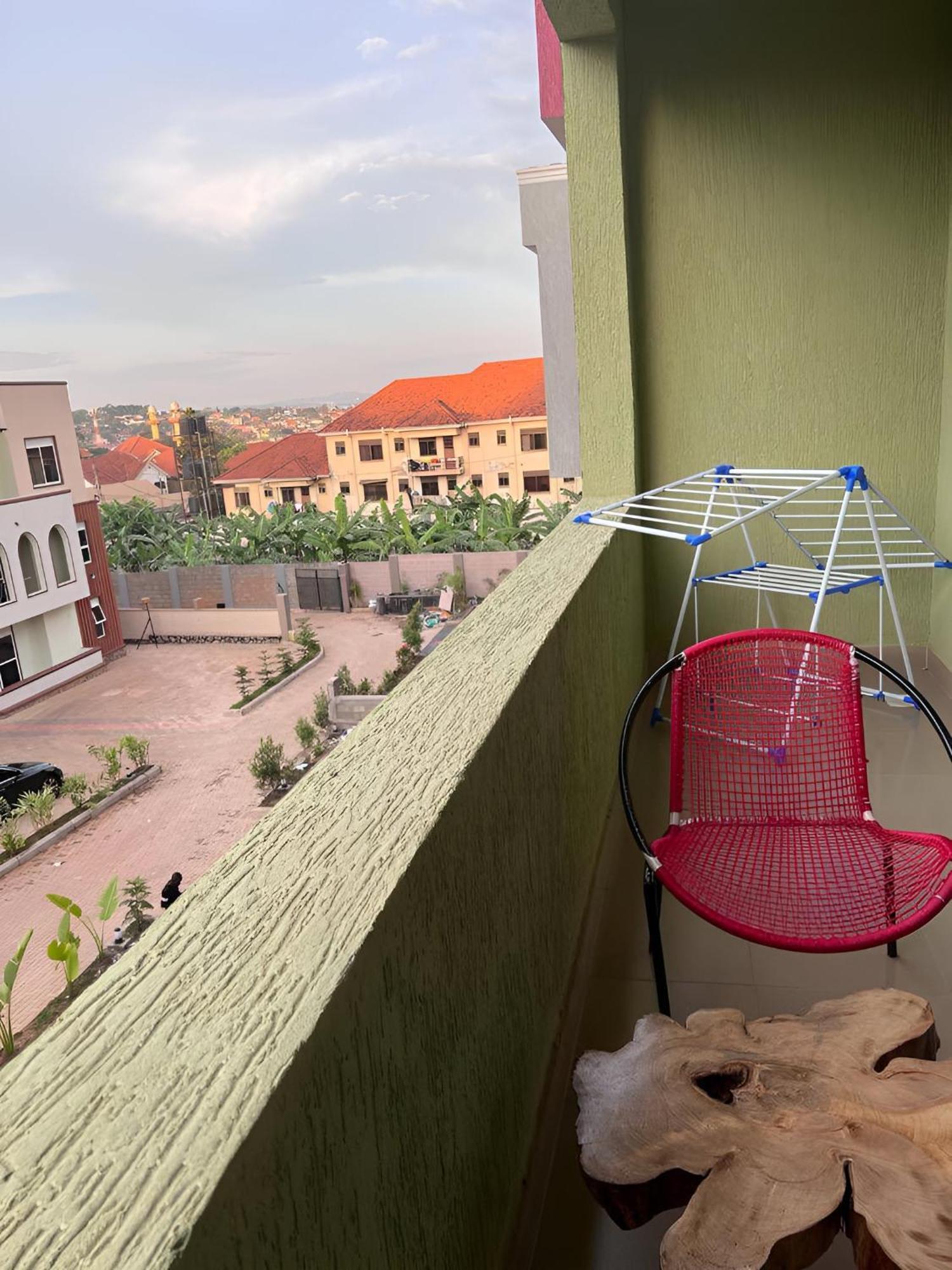 Malka Havens Near Speke Munyonyo * Kampala